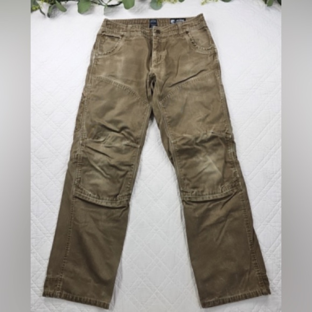 Kuhl Men's Cargo Pants in Olive